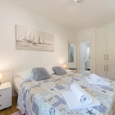 Ana * 자오스트로그